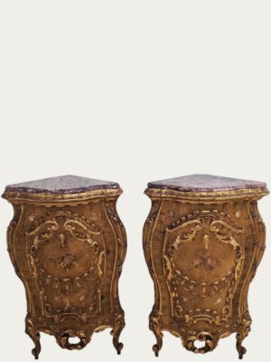 Pareja de muebles de esquina venecianos de calidad museística