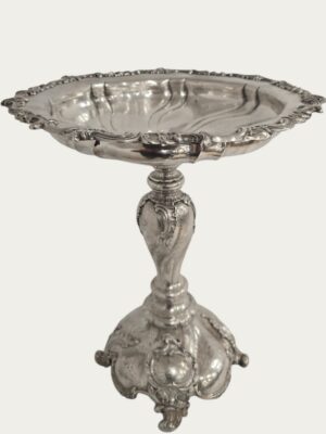 Fantástico Epergne de plata con motivos Ornamentados