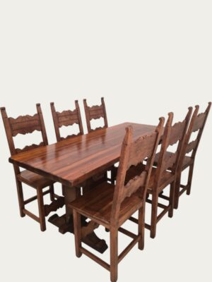Mesa rústica con seis sillas