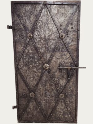 Puerta de hierro de estilo barroco original