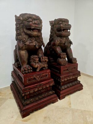 Par de leones Foo chinos monumentales