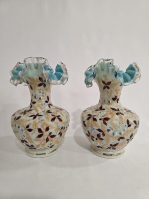Par de jarrones de cristal de uranio pintados, muy poco comunes