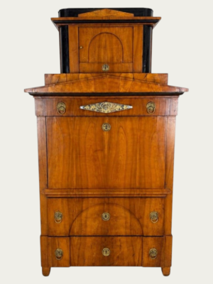 Peculiar Escritorio de pie Sekretär Biedermeier