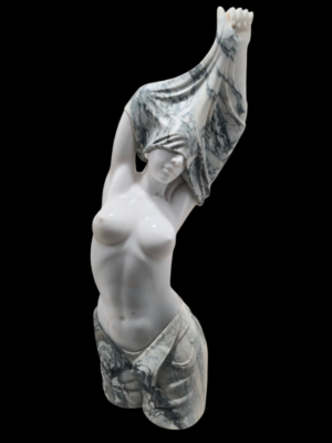 Estatua de mármol bicolor: «desnudo femenino»