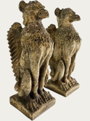 Pareja de guardias de puerta ingleses / grifos