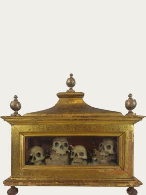 Raro relicario barroco Memento Mori en urna de madera dorada